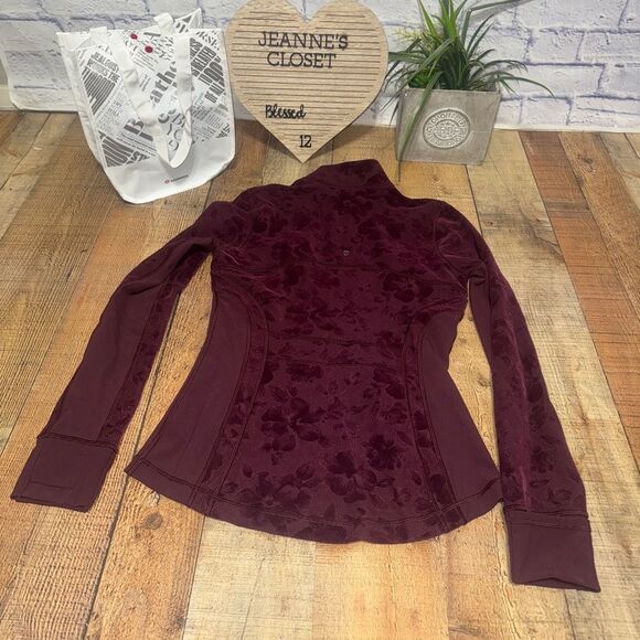 Lululemon Define Jacket Flocked
Dark Adobe size 8 - Picture 2 of 15